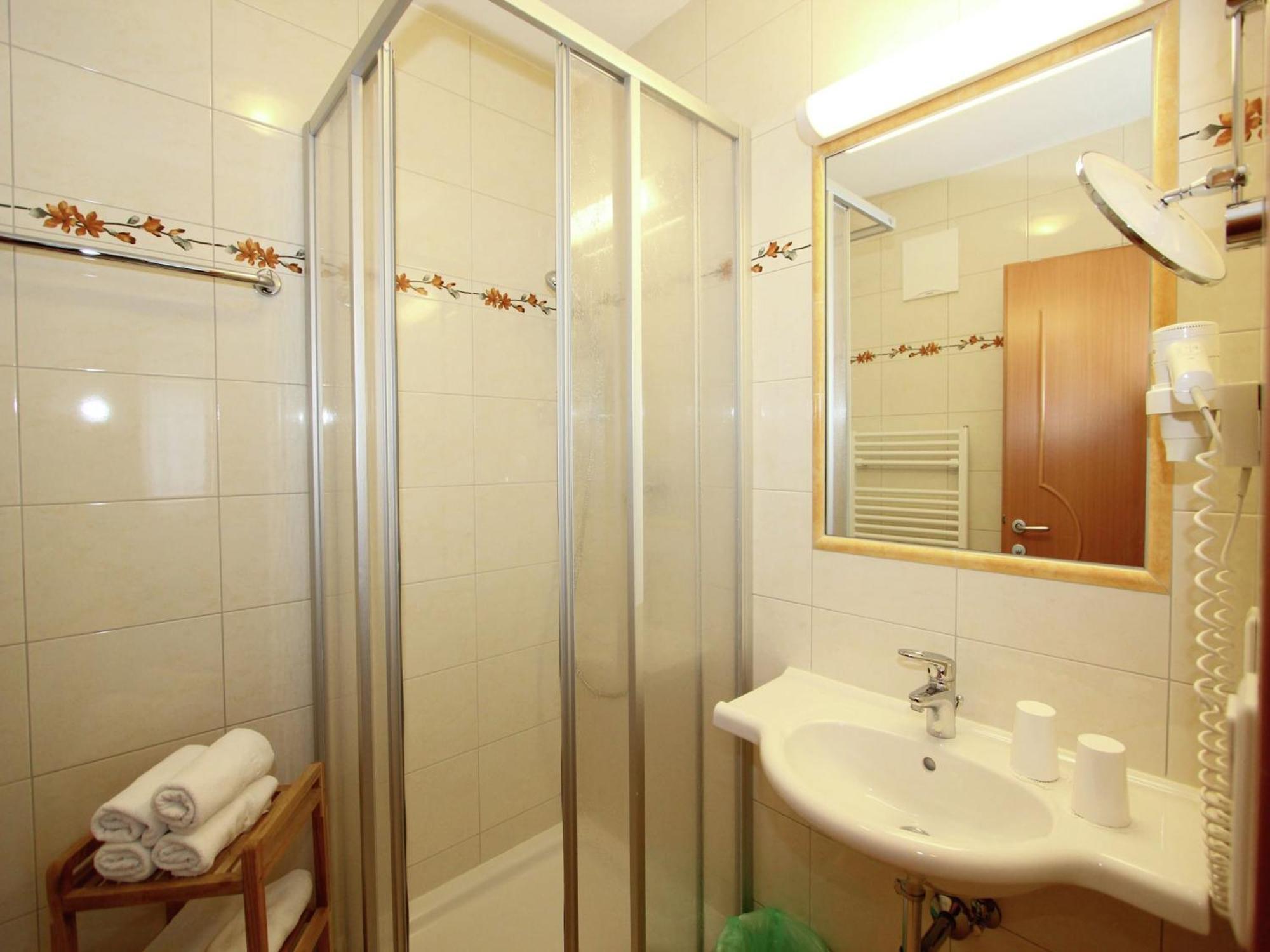 Attractive Holiday Home In Kaltenbach On The Ski Slope Stumm Buitenkant foto