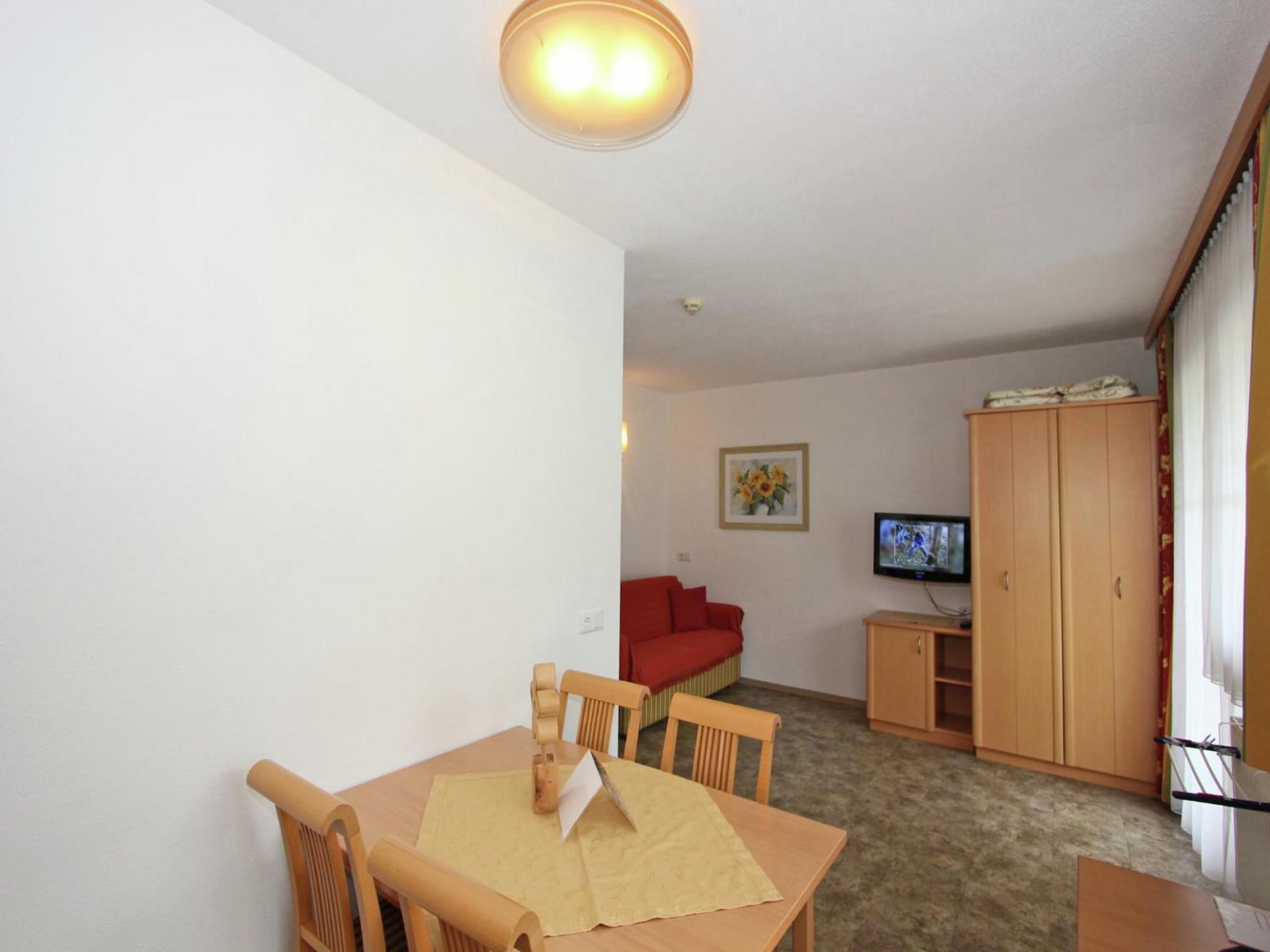 Attractive Holiday Home In Kaltenbach On The Ski Slope Stumm Buitenkant foto