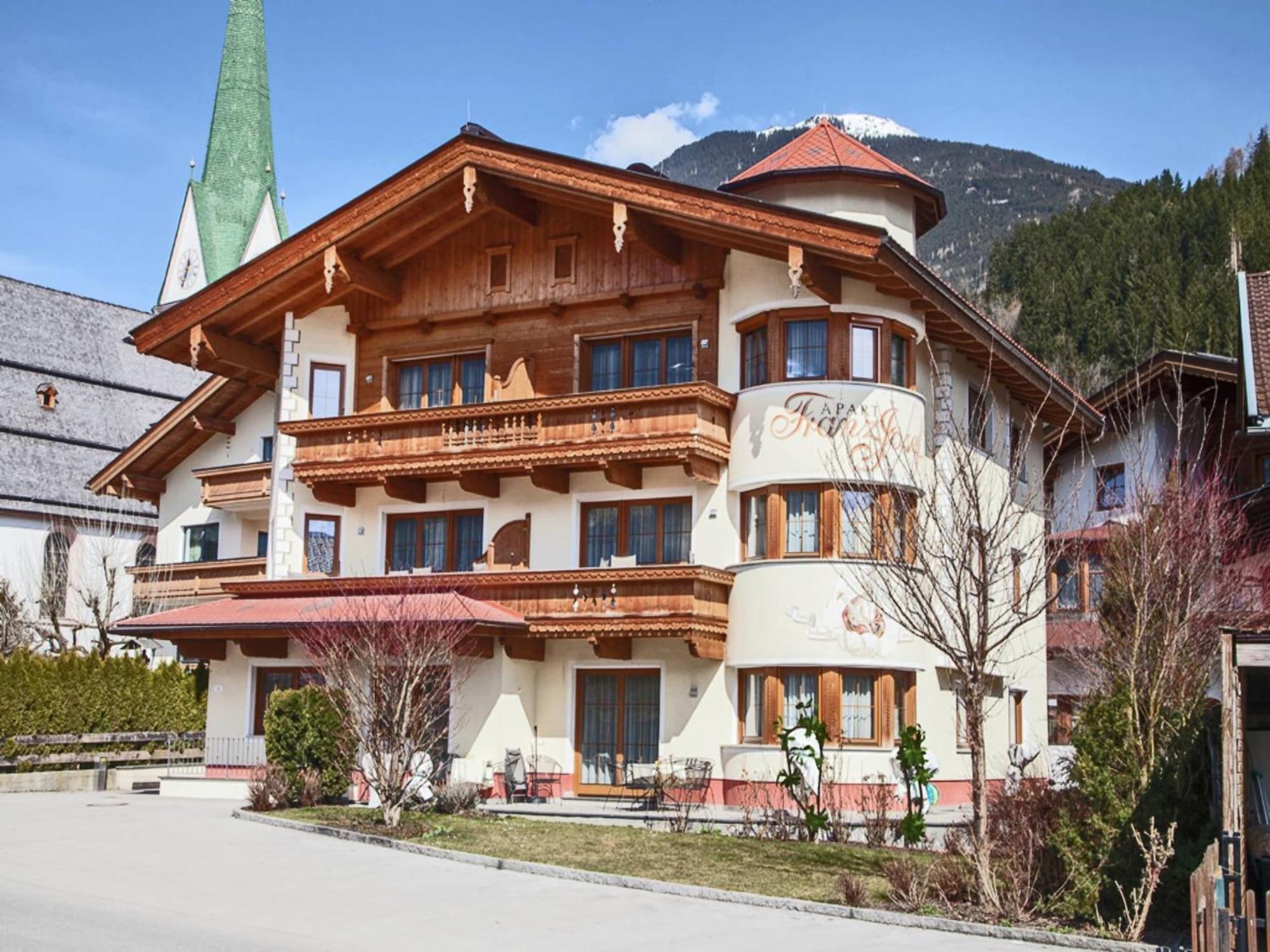 Attractive Holiday Home In Kaltenbach On The Ski Slope Stumm Buitenkant foto
