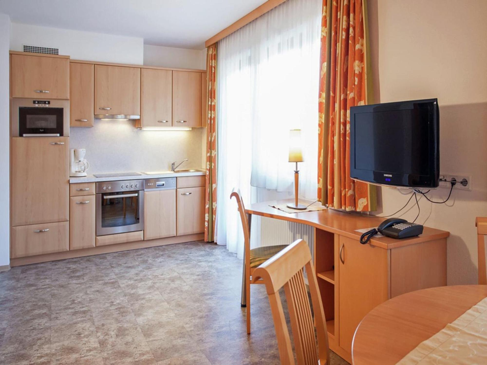 Attractive Holiday Home In Kaltenbach On The Ski Slope Stumm Buitenkant foto