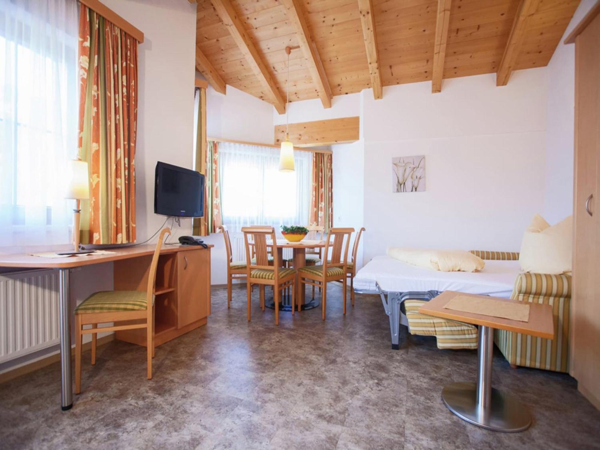Attractive Holiday Home In Kaltenbach On The Ski Slope Stumm Buitenkant foto