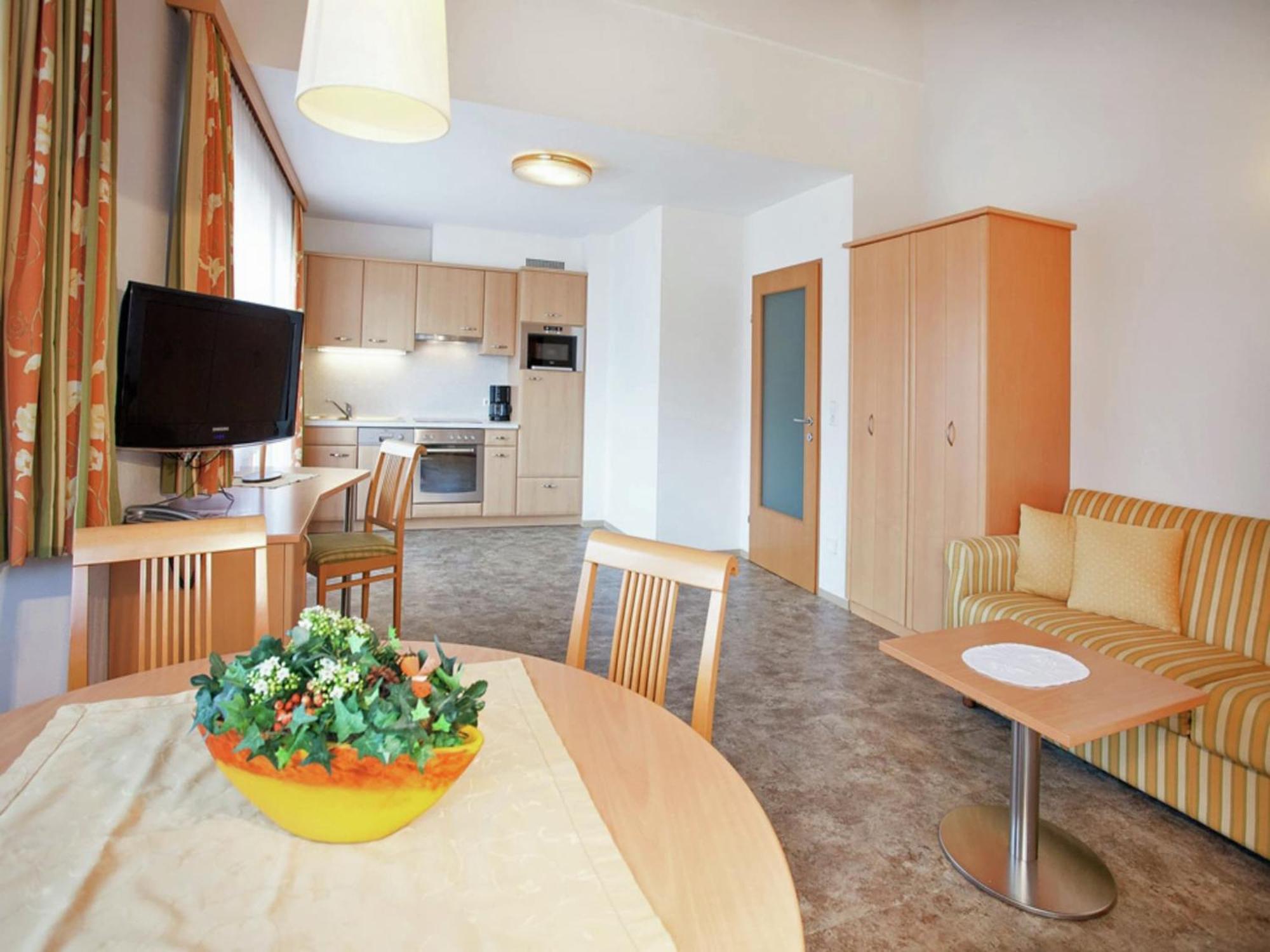 Attractive Holiday Home In Kaltenbach On The Ski Slope Stumm Buitenkant foto