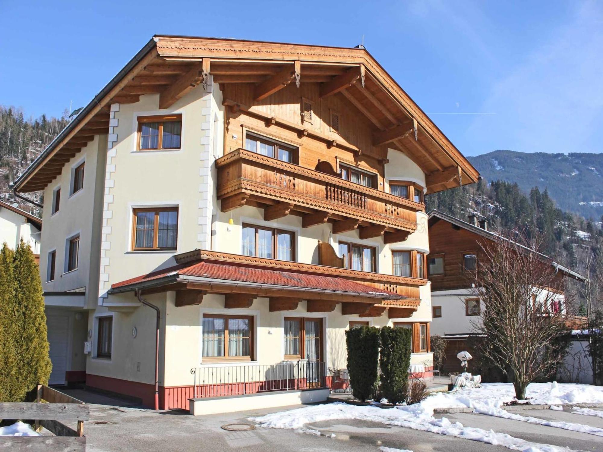 Attractive Holiday Home In Kaltenbach On The Ski Slope Stumm Buitenkant foto