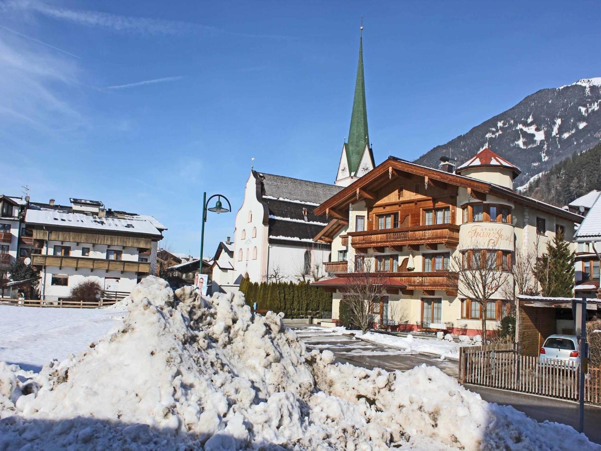 Attractive Holiday Home In Kaltenbach On The Ski Slope Stumm Buitenkant foto